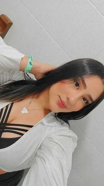 Live sex webcam photo for LisaEvanss #4237876