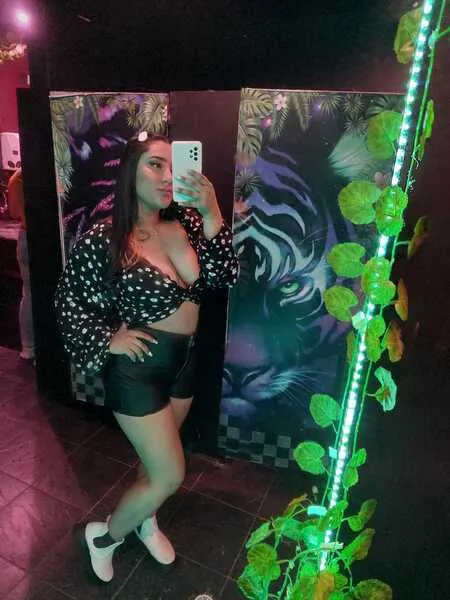 Live sex webcam photo for LisaEvanss #4254120