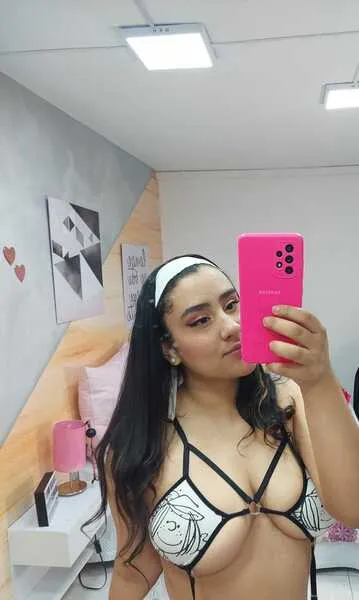 Live sex webcam photo for LisaEvanss #4243894