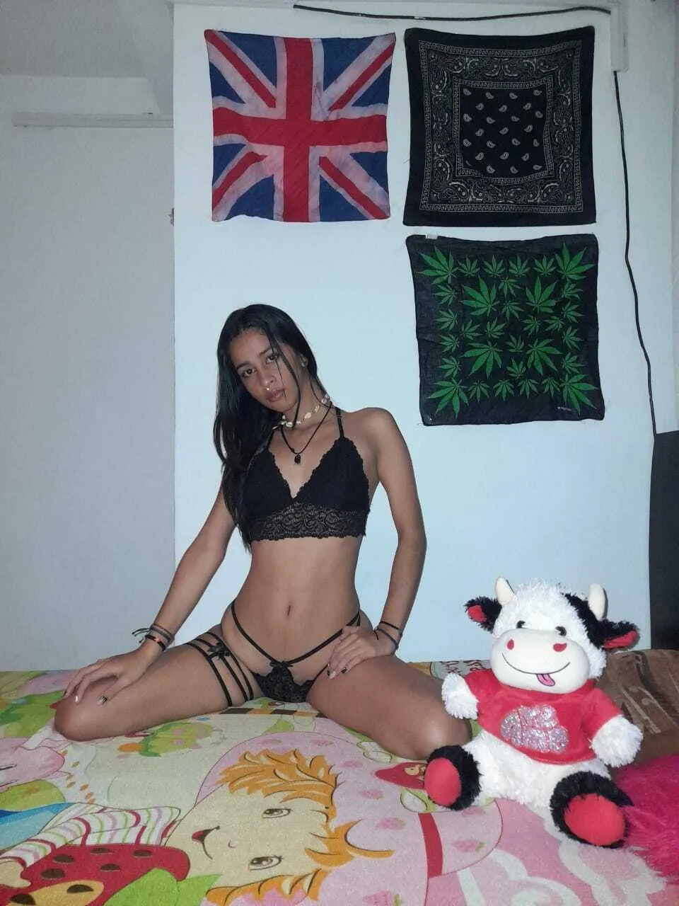 Live sex webcam photo for Katalinaaa #7497024