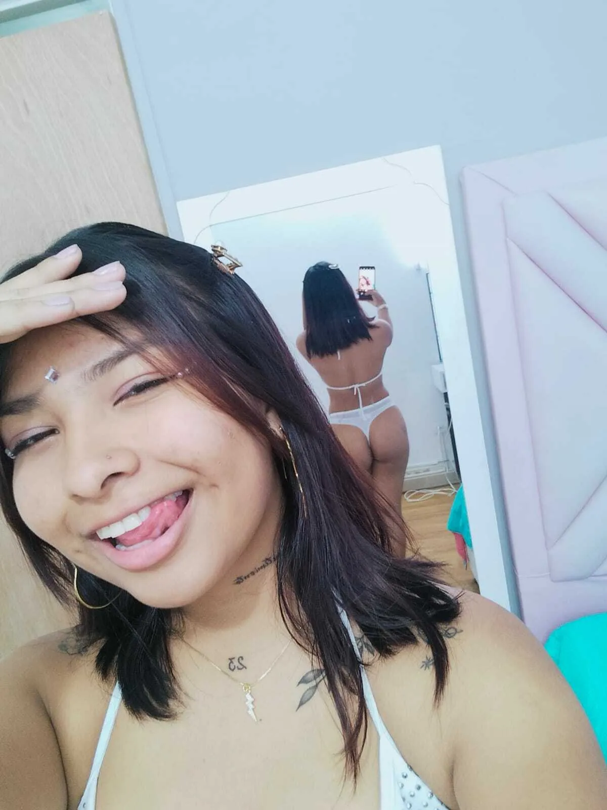 Live sex webcam photo for KamiilaGomez #4165147