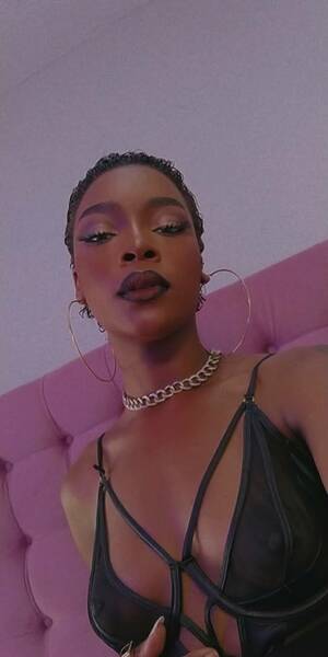 Live sex webcam photo for GennessysJordan #4076900