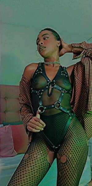 Live sex webcam photo for GennessysJordan #4076904