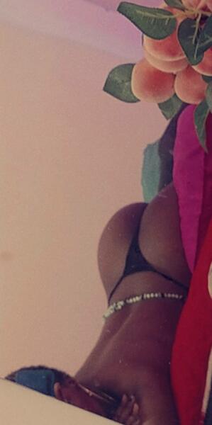 Live sex webcam photo for GennessysJordan #4076917