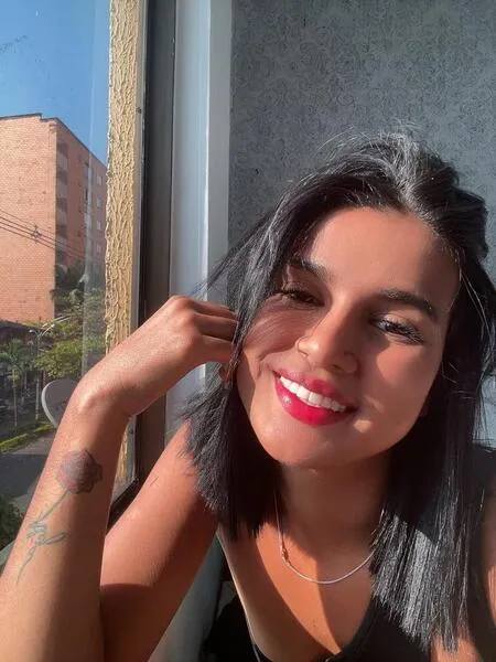 Live sex webcam photo for 18molly #6218647