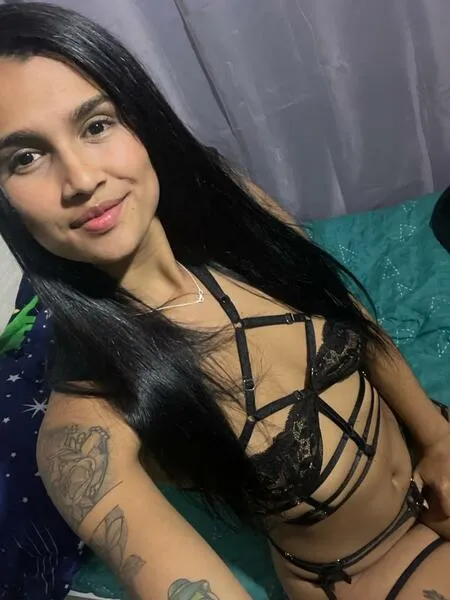 Live sex webcam photo for 18molly #6218624