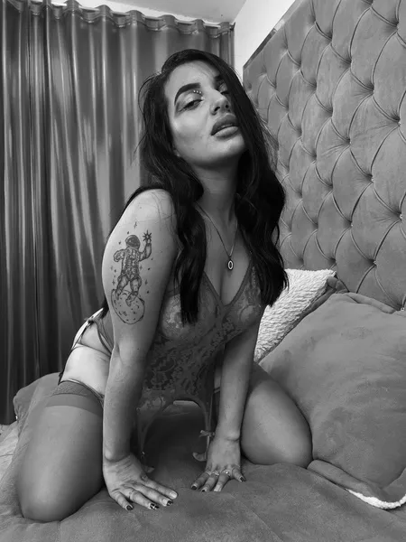 Live sex webcam photo for SamanthaPrettyy #4081805
