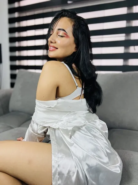 Live sex webcam photo for SamanthaPrettyy #4081927