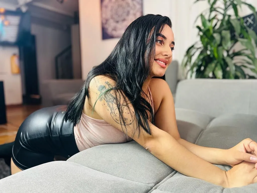 Live sex webcam photo for SamanthaPrettyy #3956597