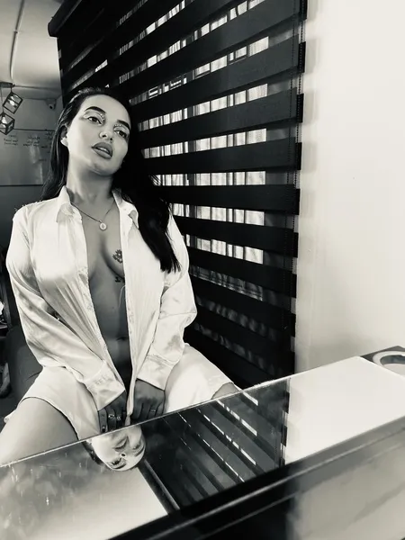 Live sex webcam photo for SamanthaPrettyy #4081850