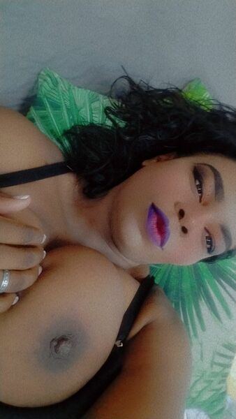 Live sex webcam photo for IdirisBig #5331982