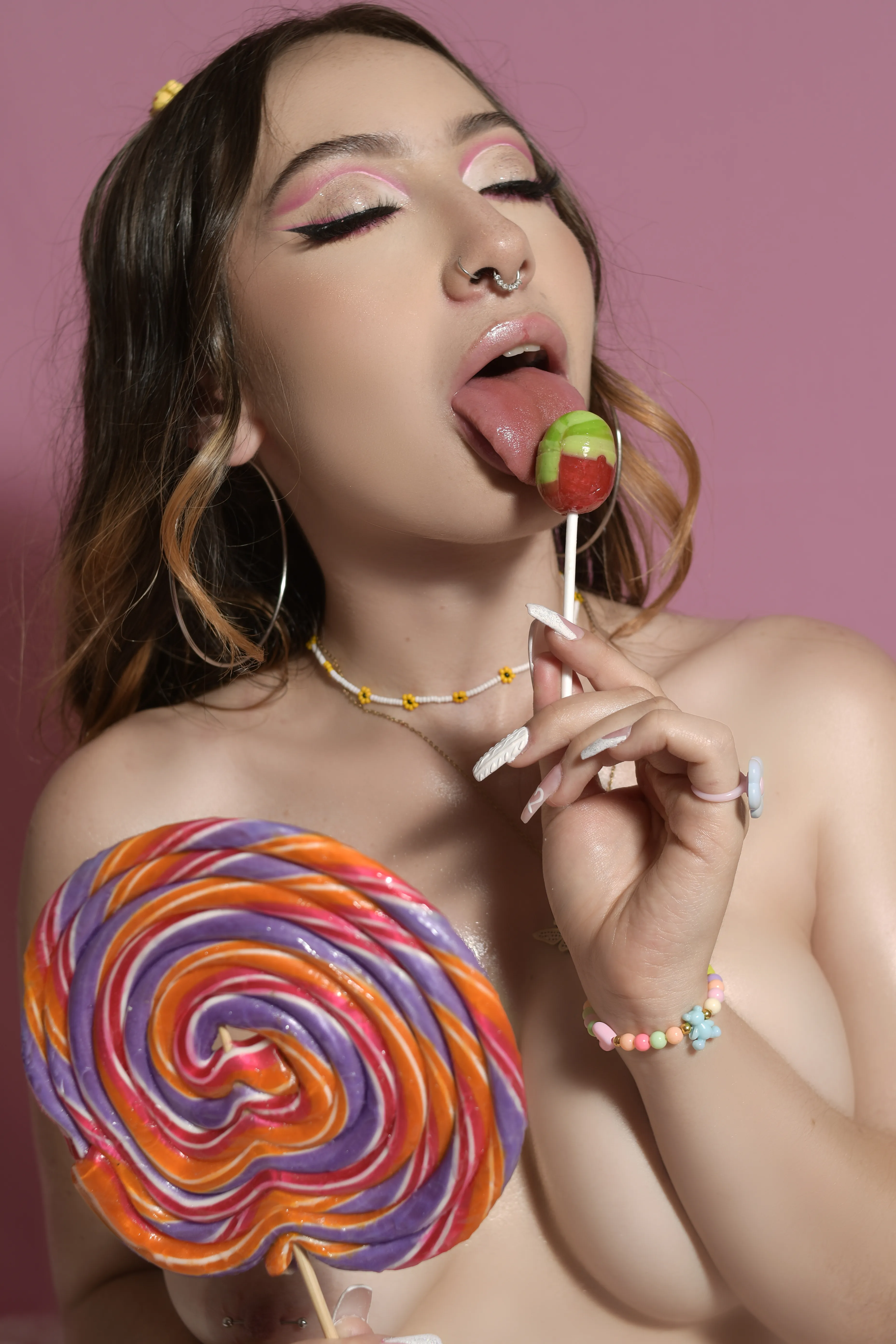 Live sex webcam photo for LiahCollinss #7378063