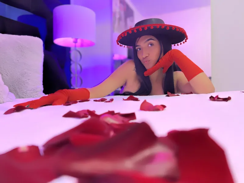 Live sex webcam photo for SofiJhonsons #5589258