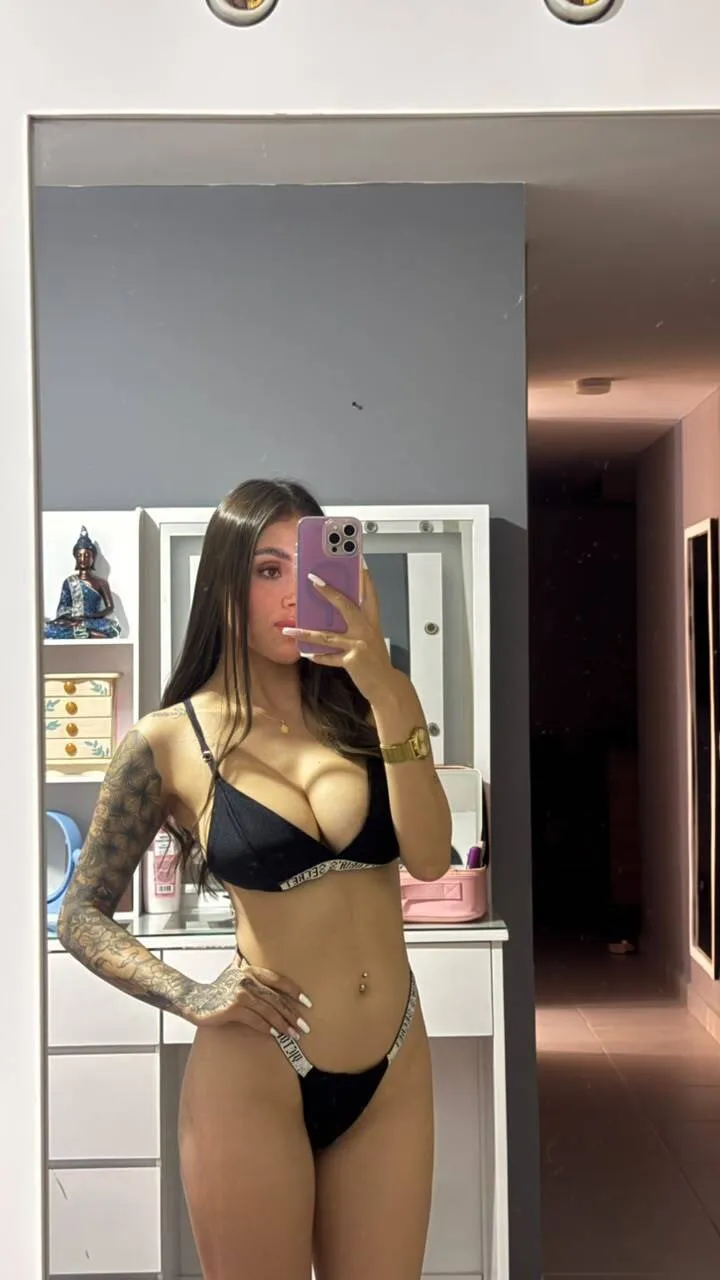 Live sex webcam photo for SaraBacker #8617507