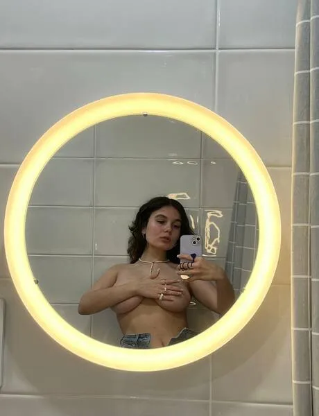 Live sex webcam photo for LinaStoness #4093677