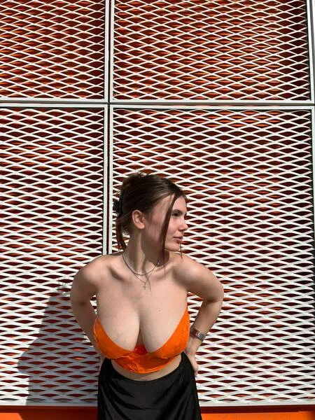 Live sex webcam photo for LinaStoness #5563136