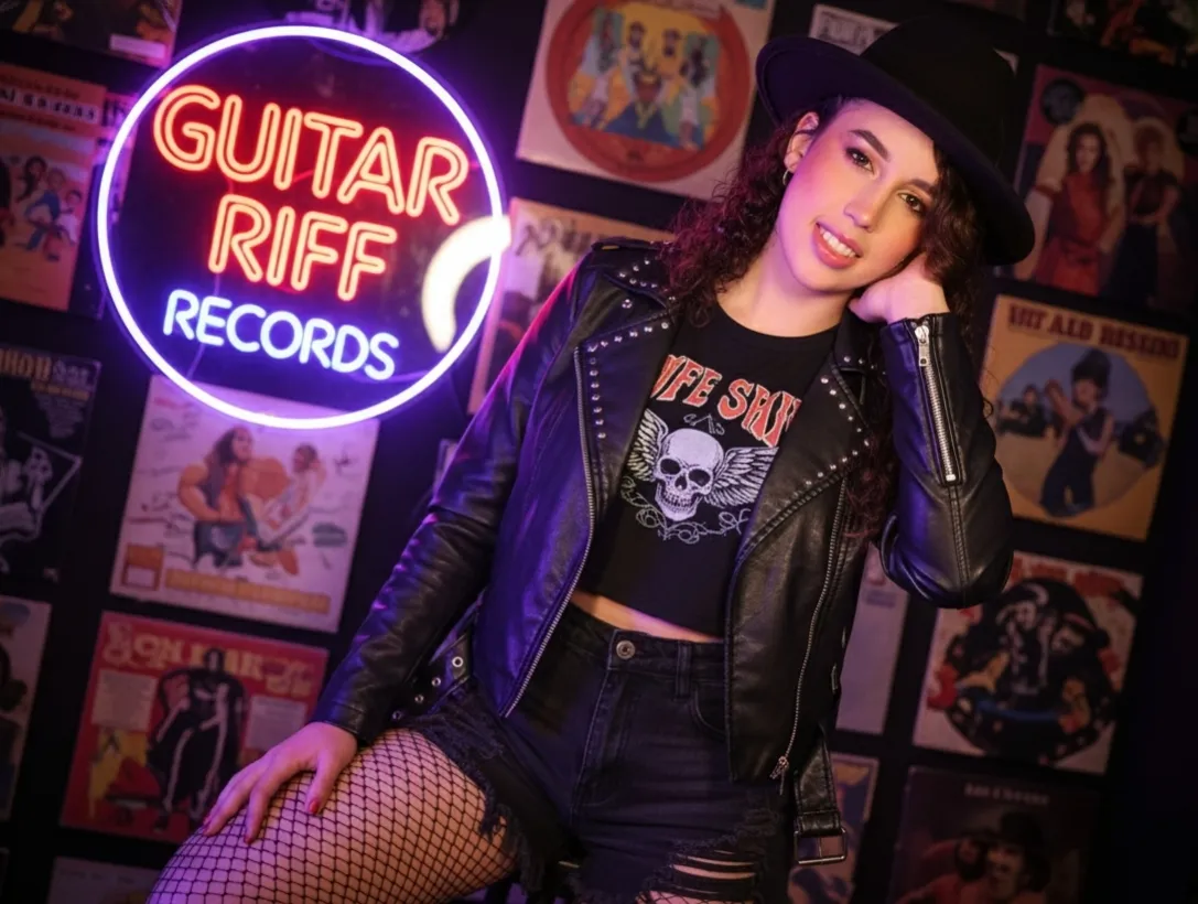 Live sex webcam photo for AnnaKing #7883127