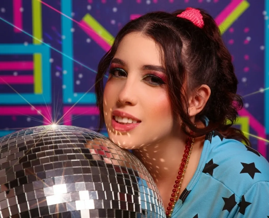 Live sex webcam photo for AnnaKing #7883132