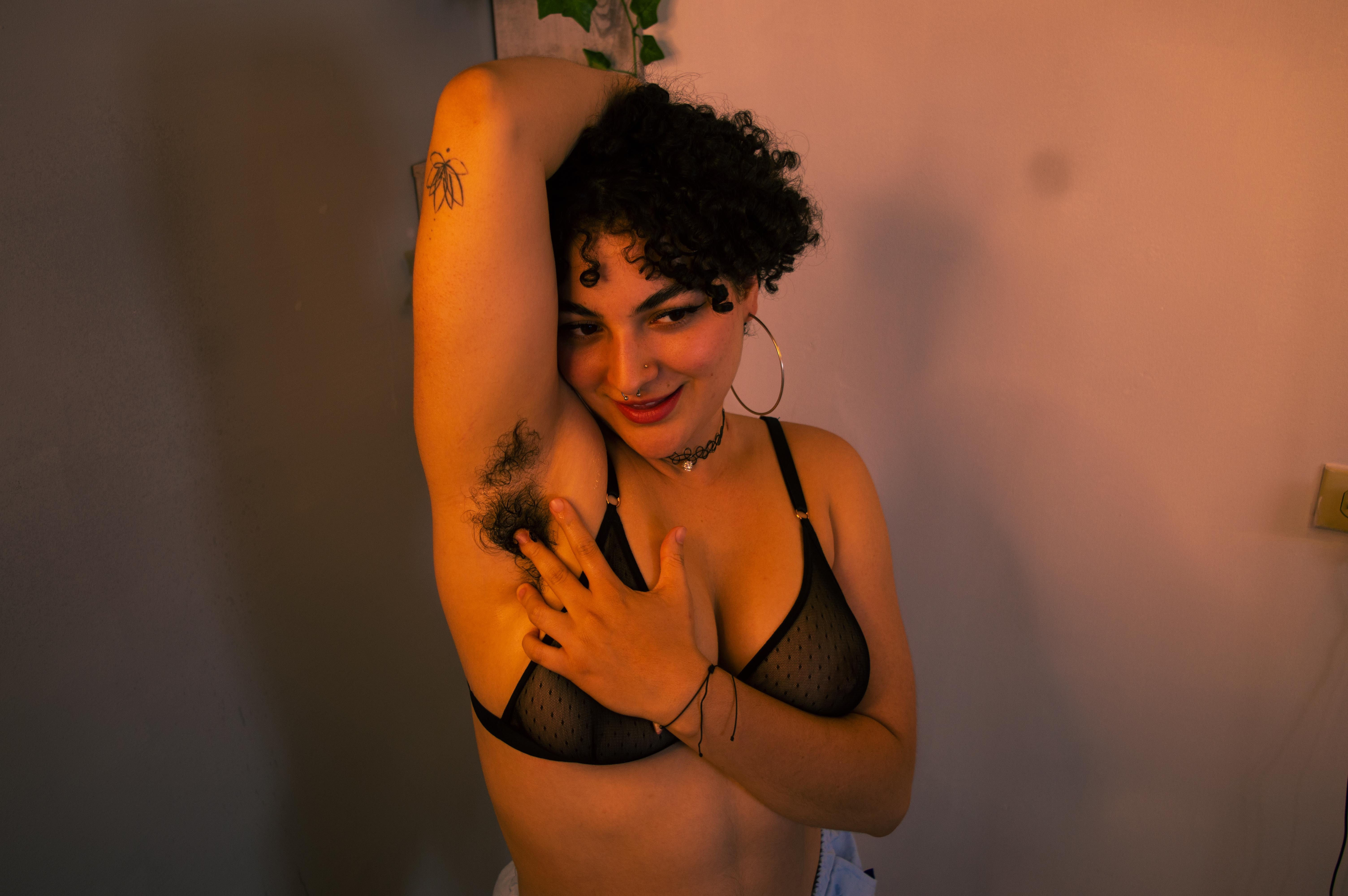 Live sex webcam photo for MeridaBell18 #7198982