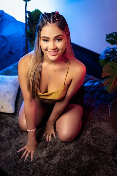 Live sex webcam photo for AntonellaDaft #6102500