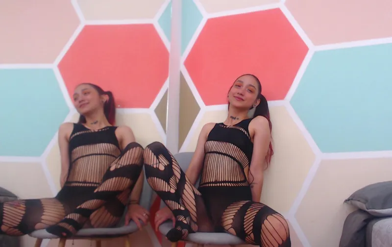 Live sex webcam photo for AndromedaPetit #4197805