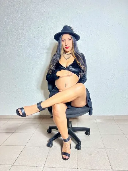 Live sex webcam photo for PennyBelvet #5425554