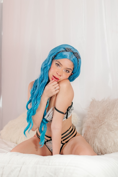 Live sex webcam photo for emmaagreey #5528757