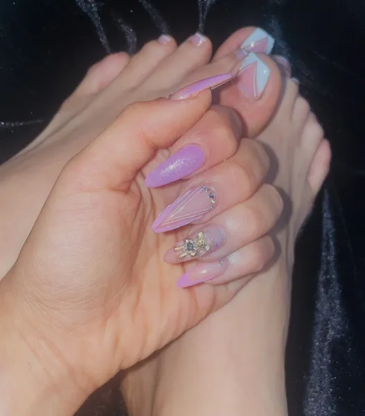 Live sex webcam photo for ElizabethAngel #4203102