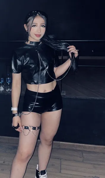 Live sex webcam photo for ElizabethAngel #4074862