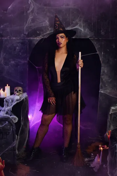 Live sex webcam photo for TaylorSmitth #5665262