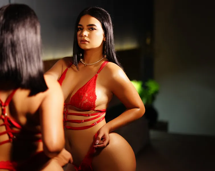 Live sex webcam photo for AliceHill18 #5348781