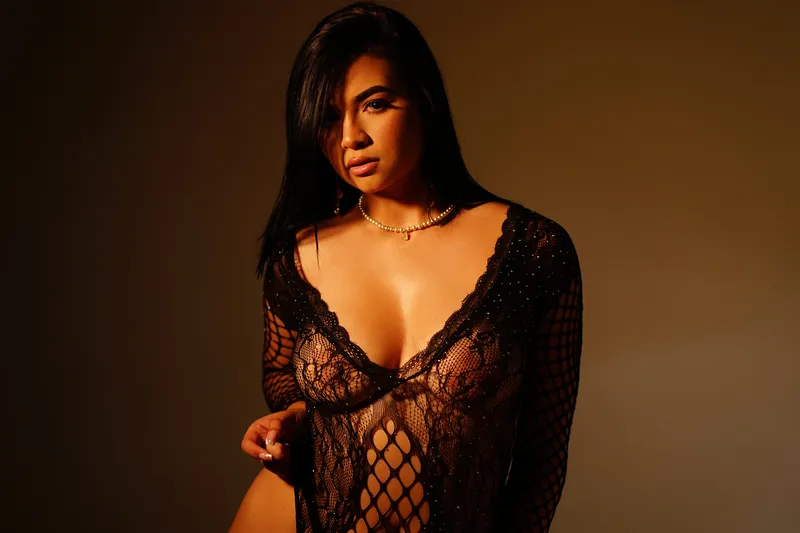 Live sex webcam photo for AliceHill18 #5348790