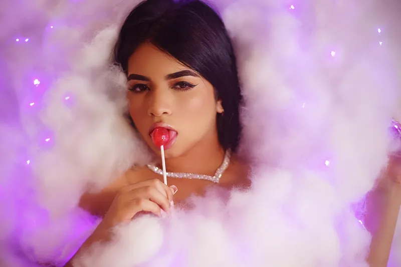 Live sex webcam photo for AliceHill18 #5348797