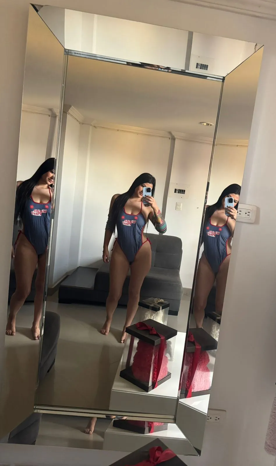 Live sex webcam photo for Nicols26 #7382171