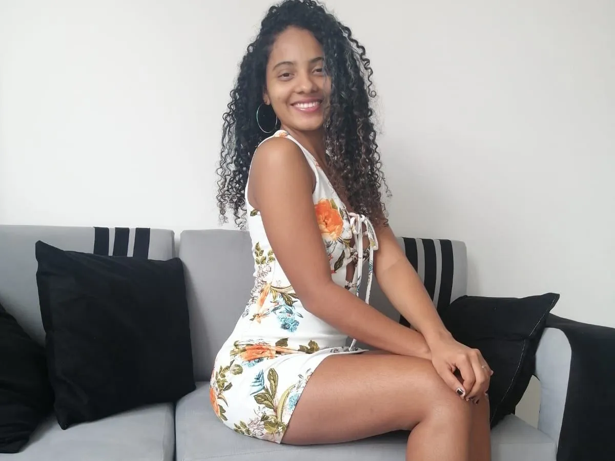 Live sex webcam photo for Alice23troy #4006011