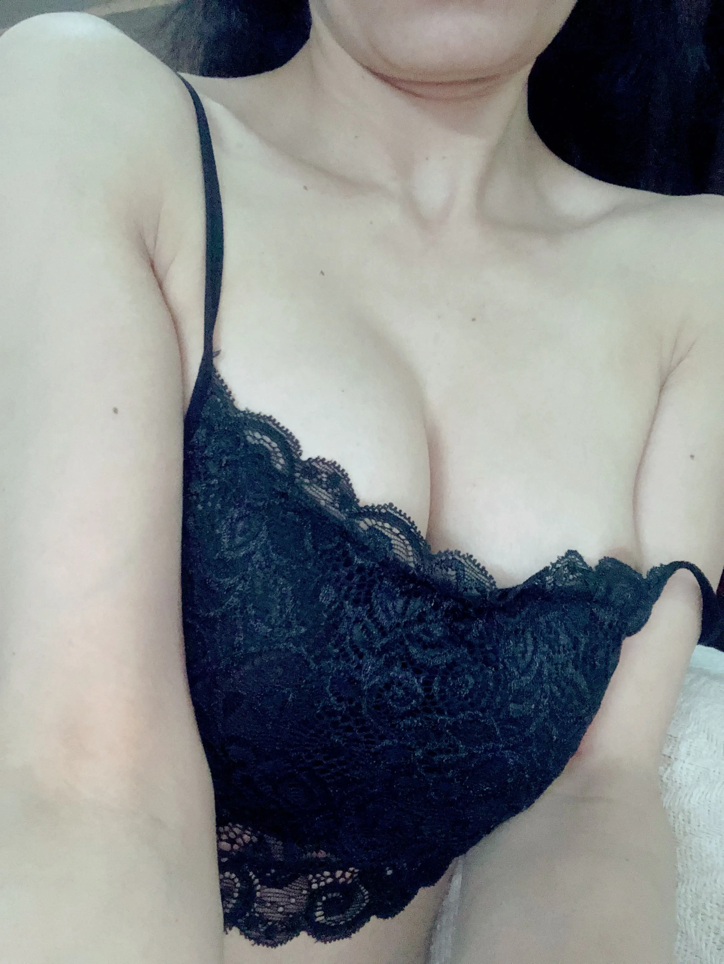 Live sex webcam photo for Aaliya22 #7836176