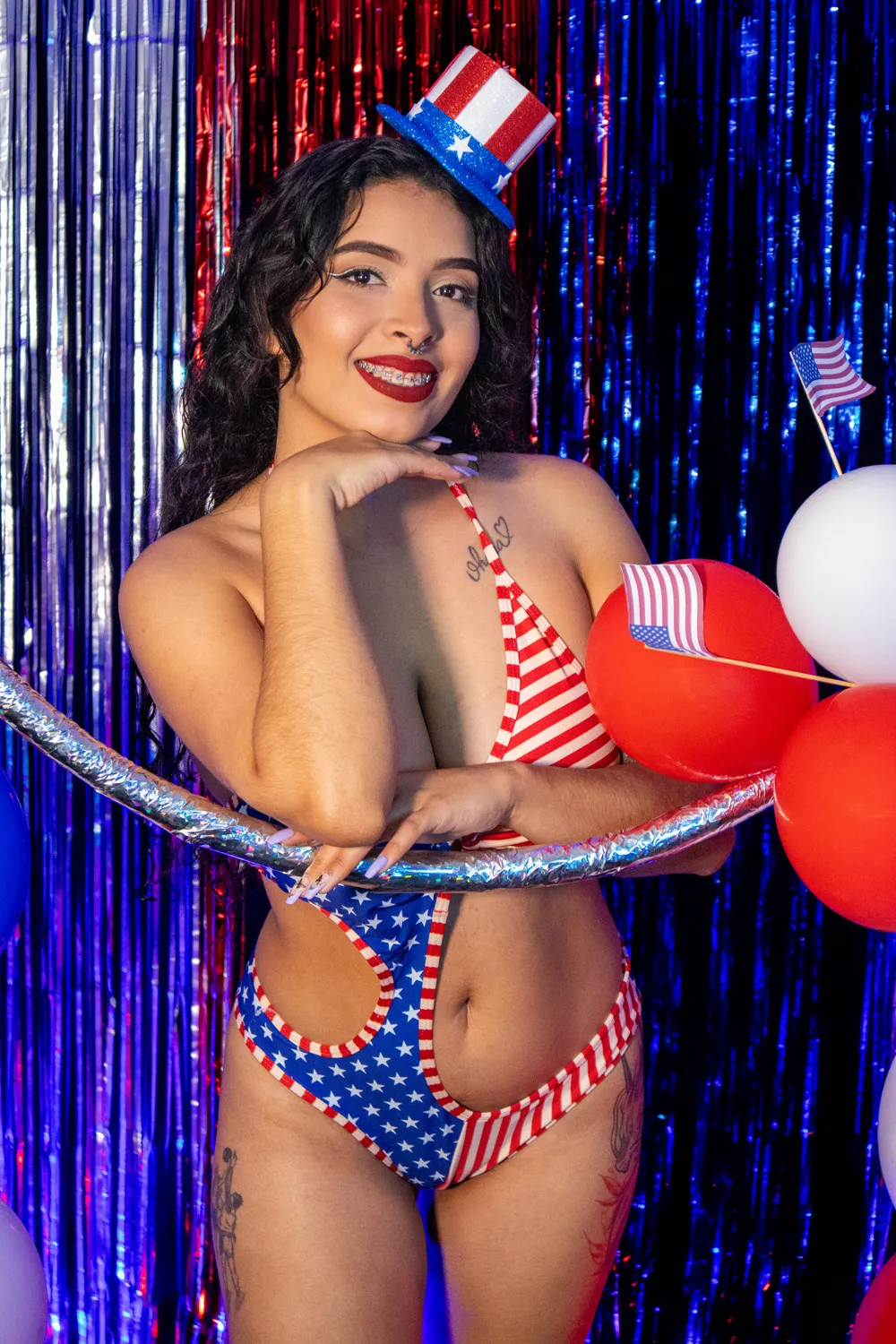 Live sex webcam photo for CharlotteeLopez #7812766