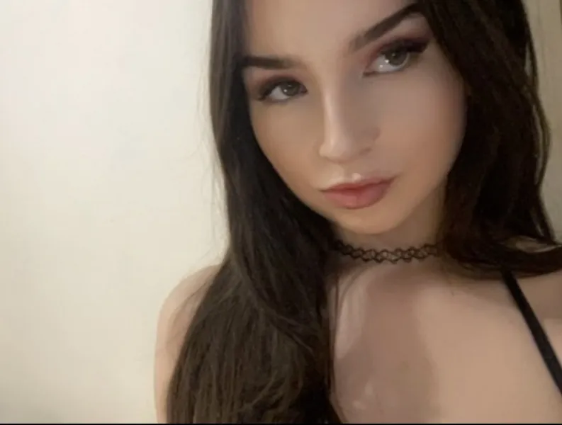 Live sex webcam photo for EllaEroticaX #6144906