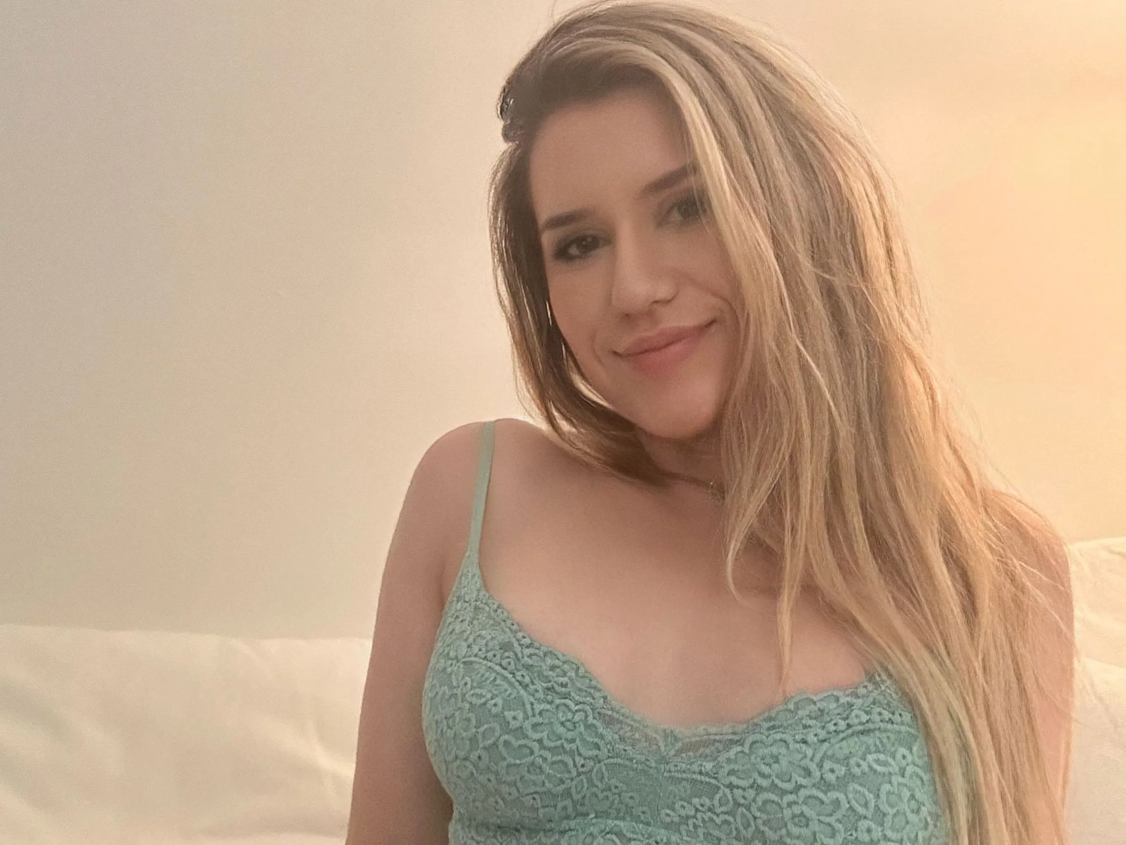 Live sex webcam photo for xoxoxjenn #5371817