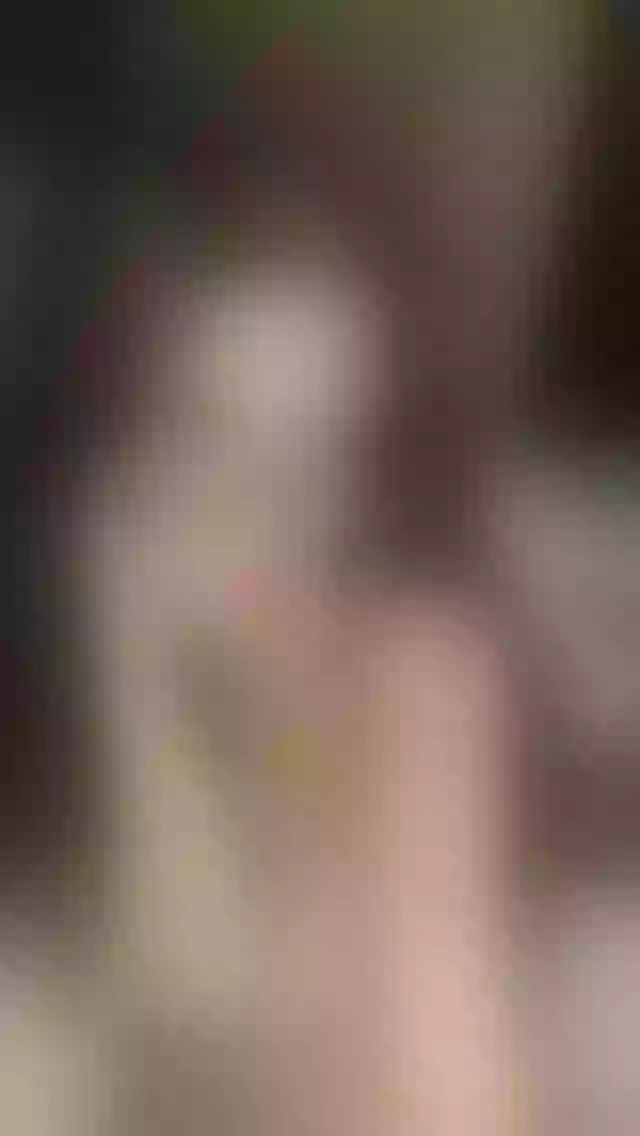 Live sex webcam photo for LunaLyons #8132301
