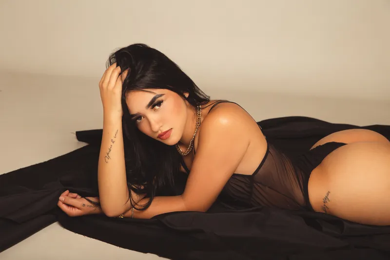 Live sex webcam photo for MeeghanThompson #4077915