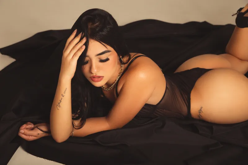 Live sex webcam photo for MeeghanThompson #4077916