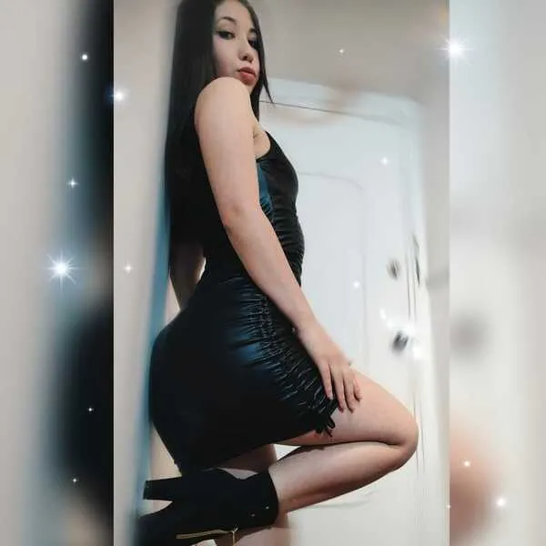 Live sex webcam photo for BonnyStonee #4215140