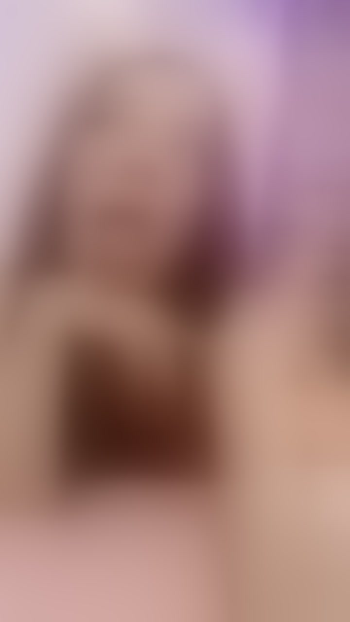 Live sex webcam photo for MIAADOLYN #7142472