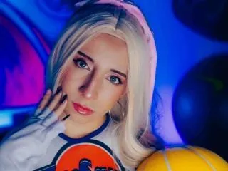 Live sex webcam photo for MIAADOLYN #6526135