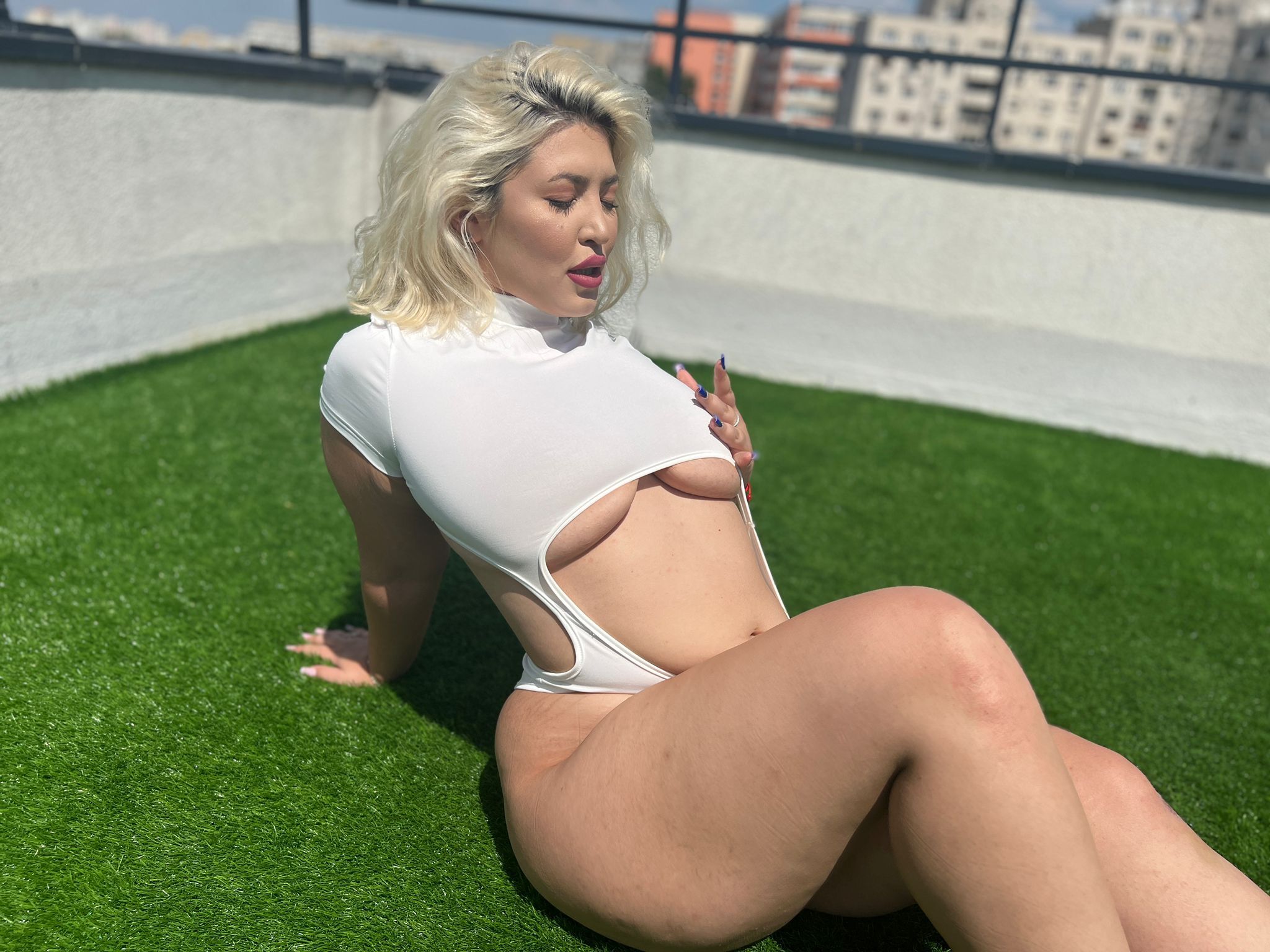 Live sex webcam photo for CleoLangley #7827444