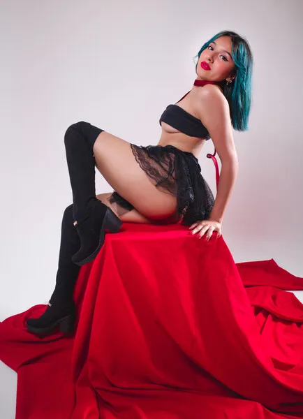 Live sex webcam photo for Lilytaylorr #4024416