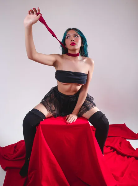 Live sex webcam photo for Lilytaylorr #4024415