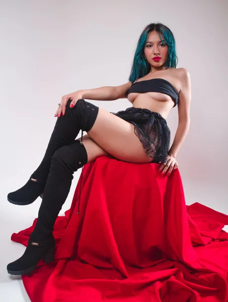 Live sex webcam photo for Lilytaylorr #4024422