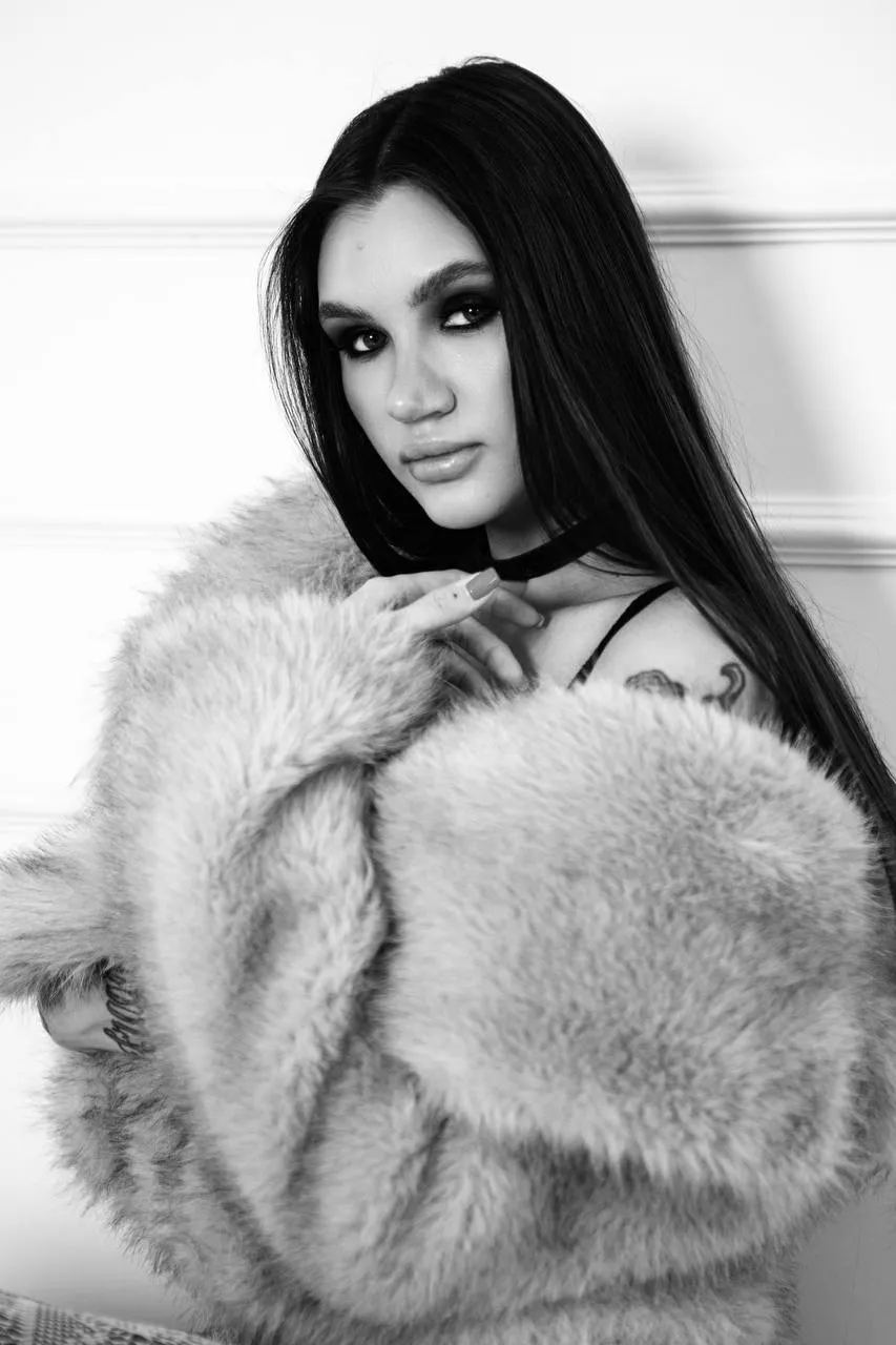 Live sex webcam photo for SashaNels #7783739